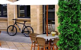 MGA Hostel&Tours